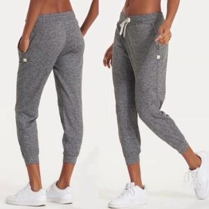 Vuori Women’s Performance Dreamknit Jogger Heather Gray Lounge small